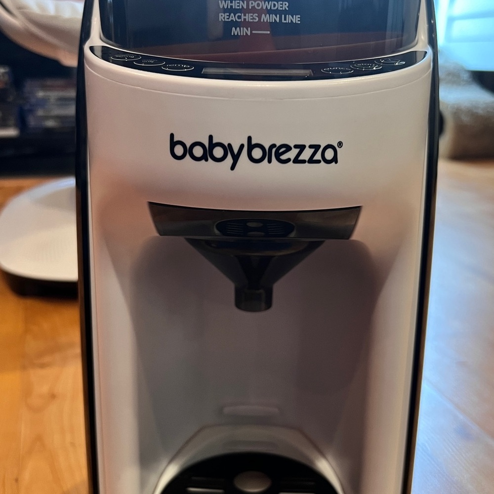 Baby Brezza Formula Pro Advanced Baby Formula Dispenser